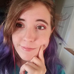 Meet your Posher, Chloe